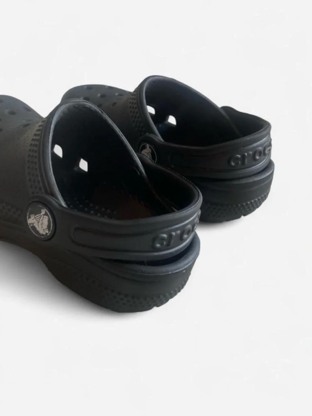 CROCS authentic black